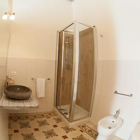 Guest house Boutique And Breakfast Granveliero 2*